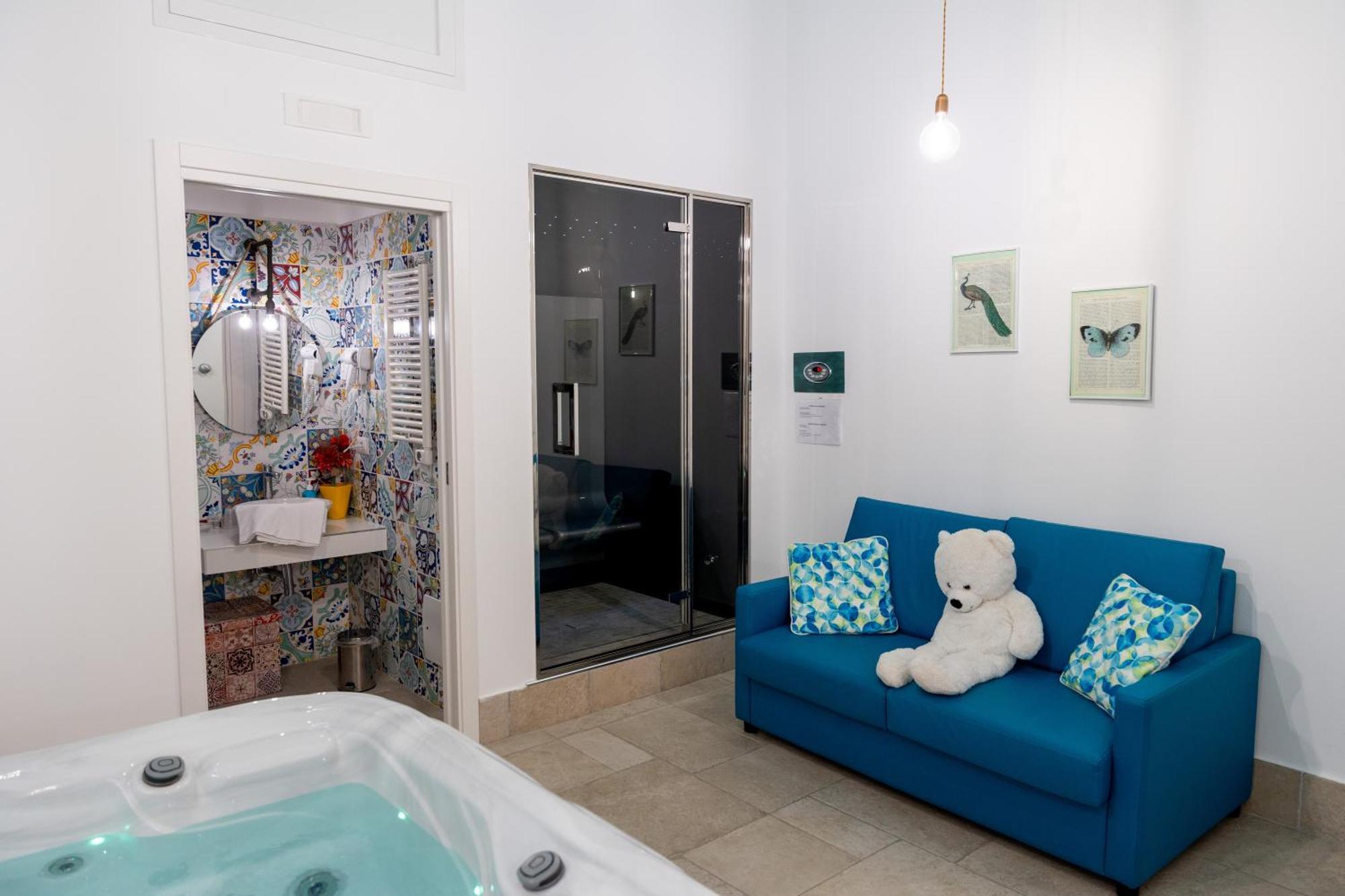Palazzo Nicolaus Del Borgo Antico Bed & Breakfast Bari Bagian luar foto