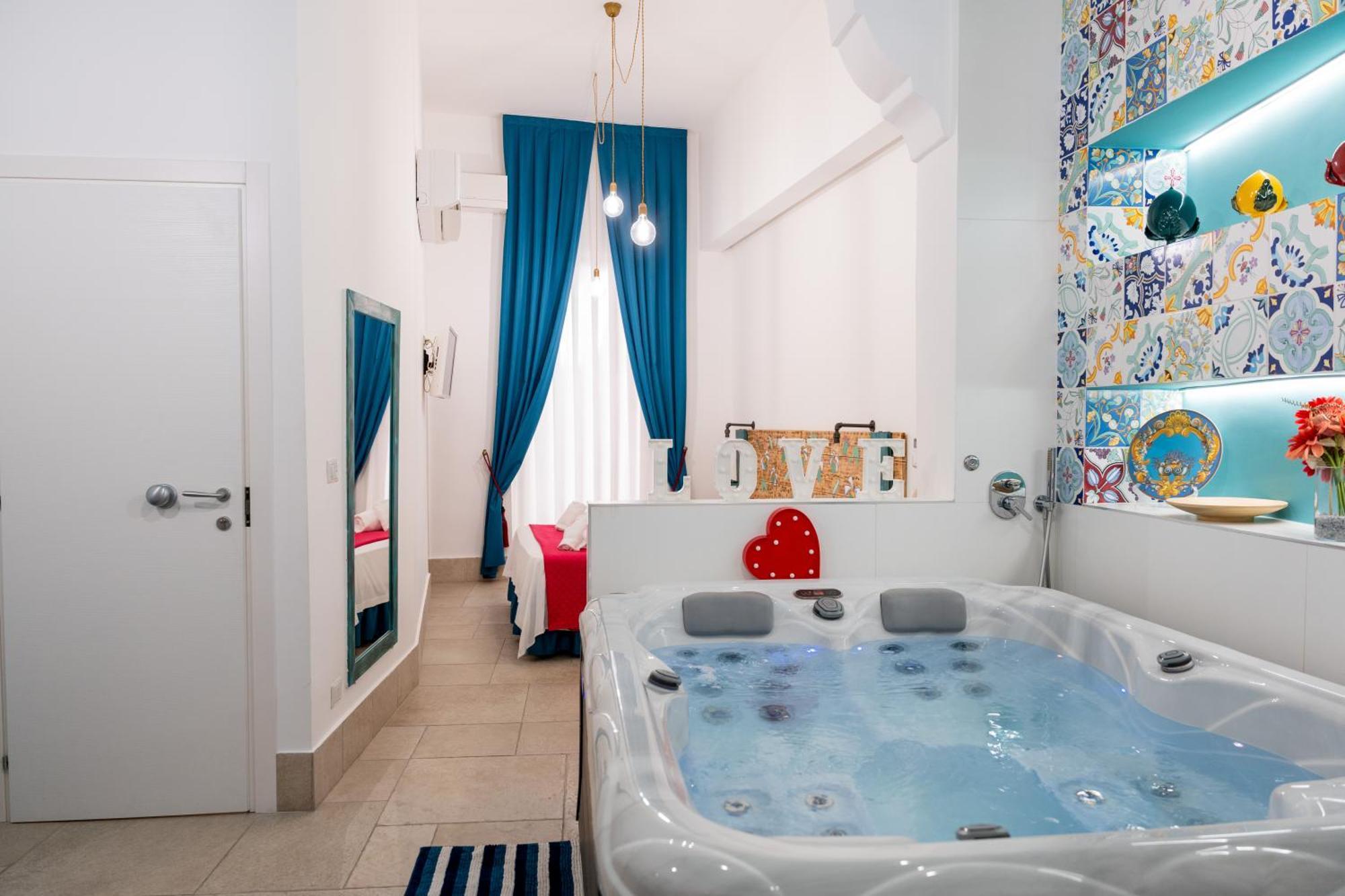 Palazzo Nicolaus Del Borgo Antico Bed & Breakfast Bari Bagian luar foto