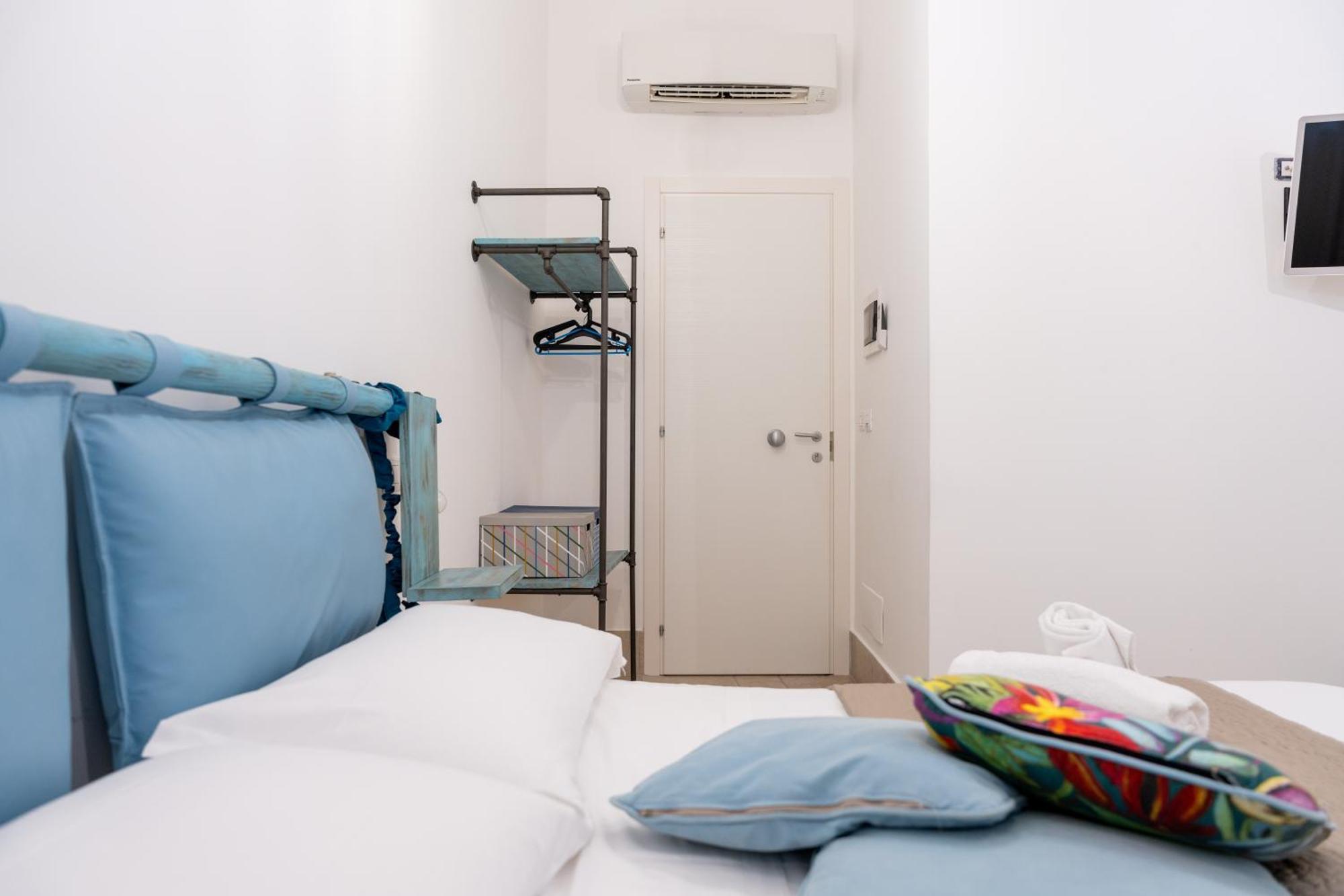 Palazzo Nicolaus Del Borgo Antico Bed & Breakfast Bari Bagian luar foto