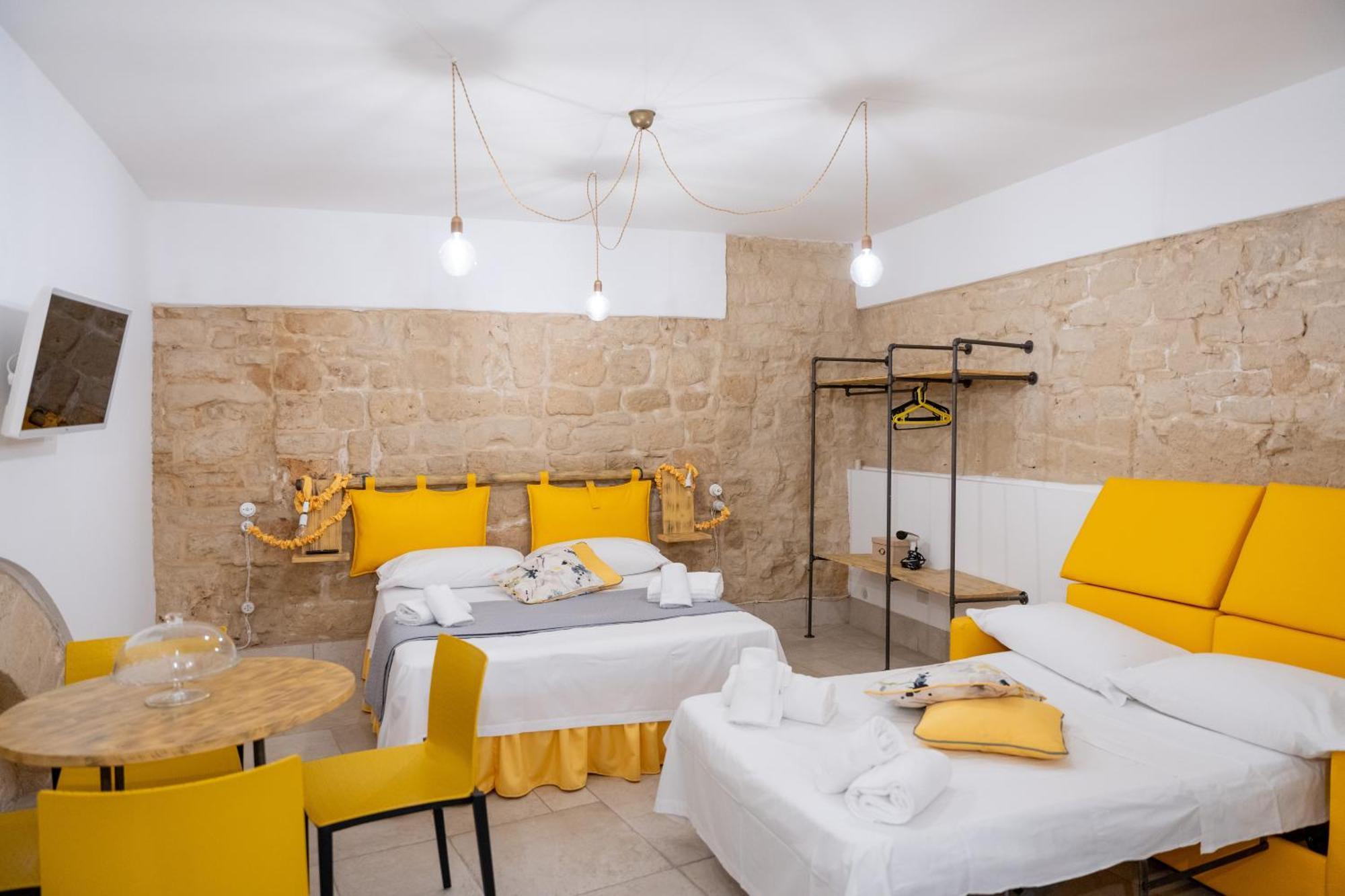 Palazzo Nicolaus Del Borgo Antico Bed & Breakfast Bari Bagian luar foto